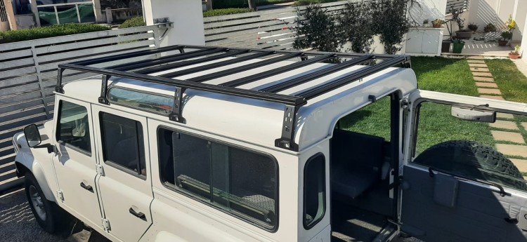 ŁAPA Bagażnika 220mm Land Rover Defender 90/110.jpg
