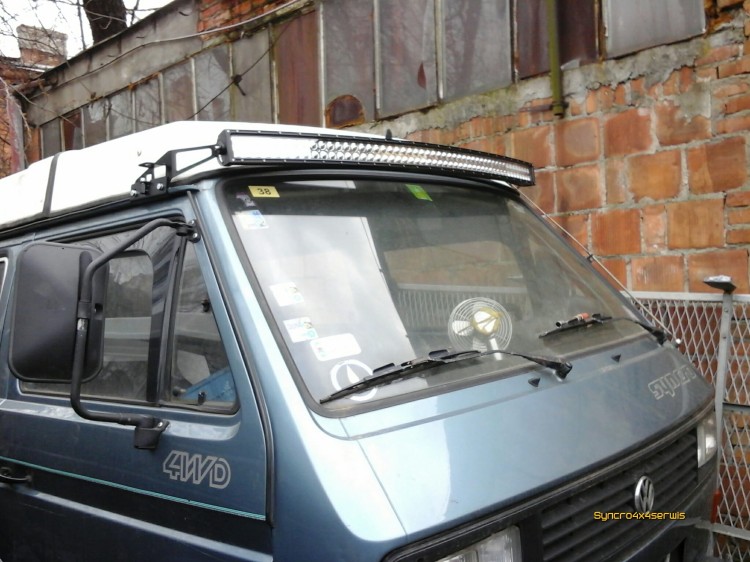 Mocowanie LED-bar 52'' VW T3 / T25.jpg