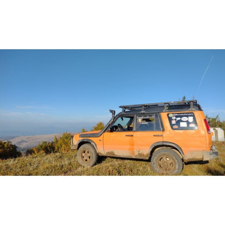 ŁAPA Bagażnika 260 Land Rover Discovery 2.jpg